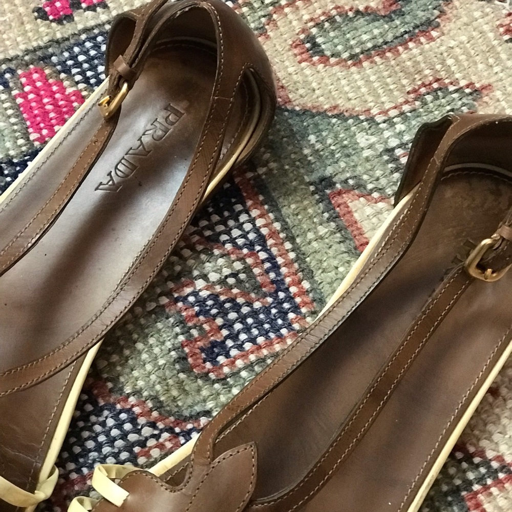 Prada Sandals with Woven Detail - Picture 4 of 5